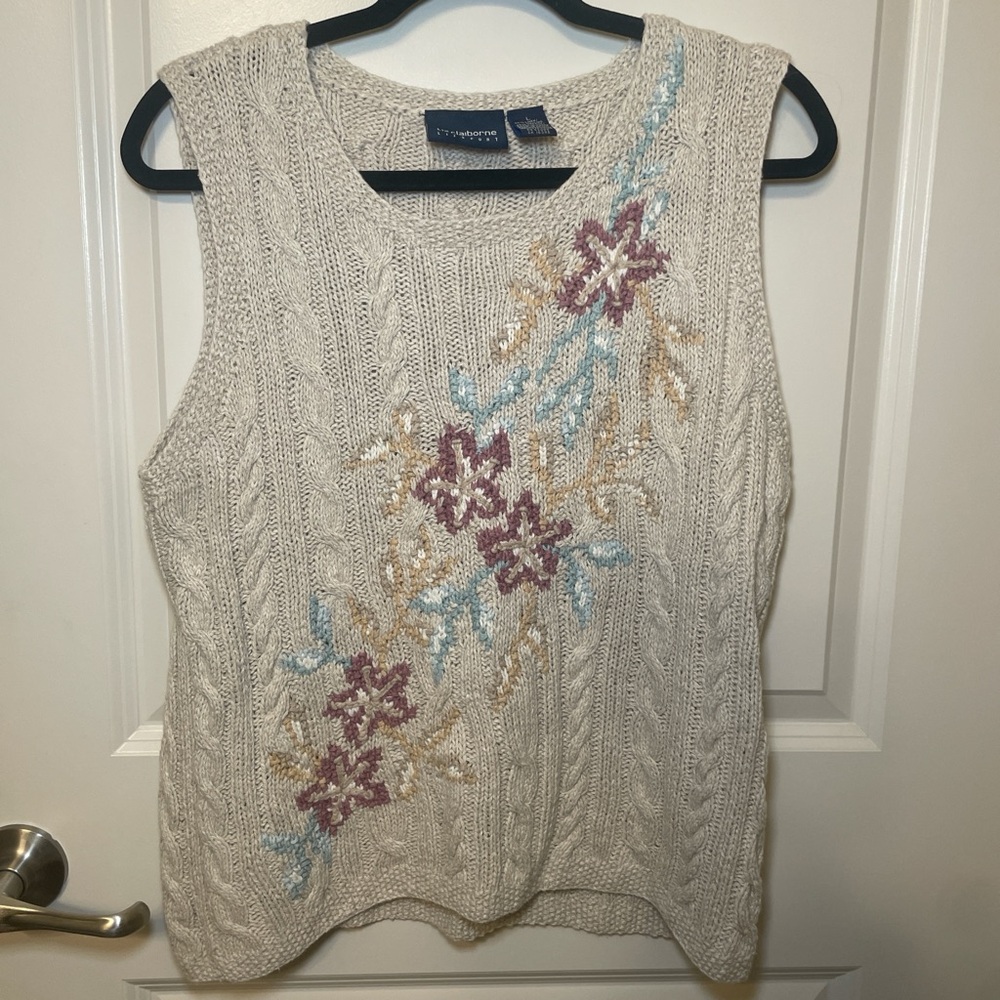 Liz Claiborne Beige Floral Knit Tank Top